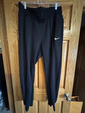 Nike Women’s Black Jogger Bottoms